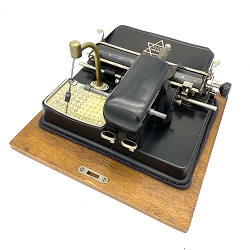 Yu-ess typewriter
